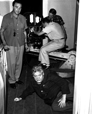 ON SET - THE NIGHT OF THE HUNTER – Charles Laughton (1955)